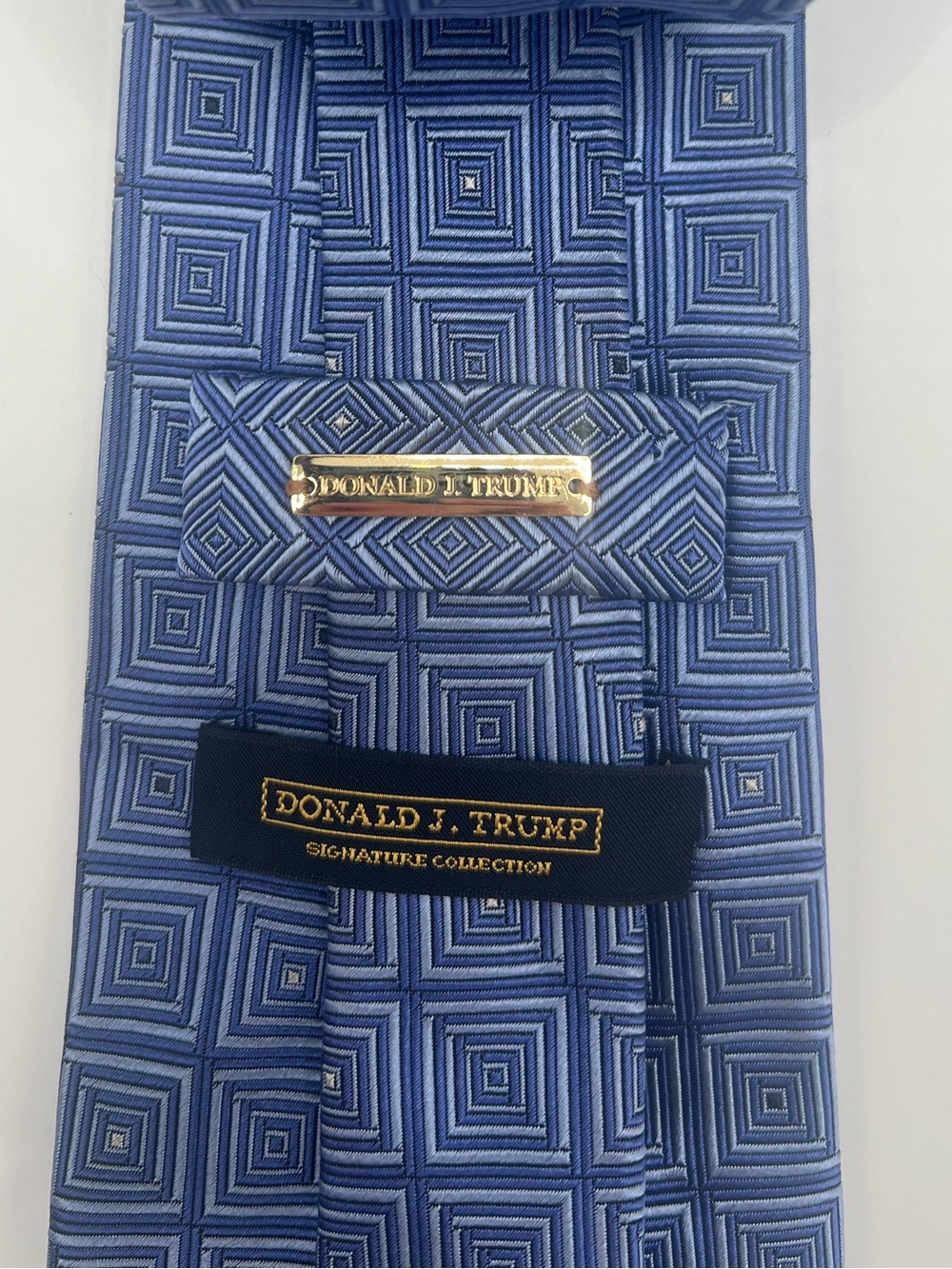 ✨030: Donald J. Trump Signature Collection Silk Tie Blue Grid